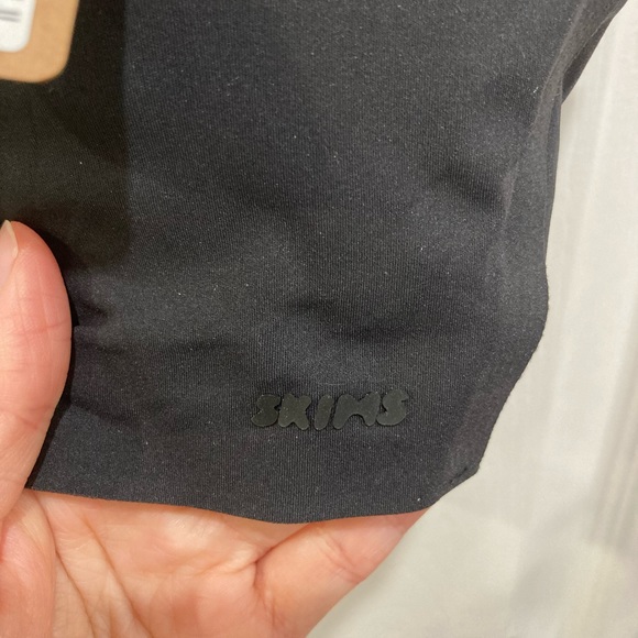 SKIMS Naked Scoop Bra NWT - Onyx Black Sz Large-DD, Small -DD - Picture 6 of 11